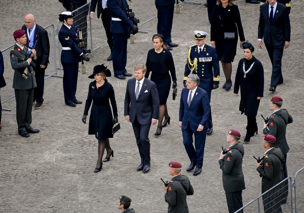 Netherland's King Willem-Alexander and Queen Maxima open the parade during the National Remembrance Day on Dam Square in Amsterdam May 4, 2022