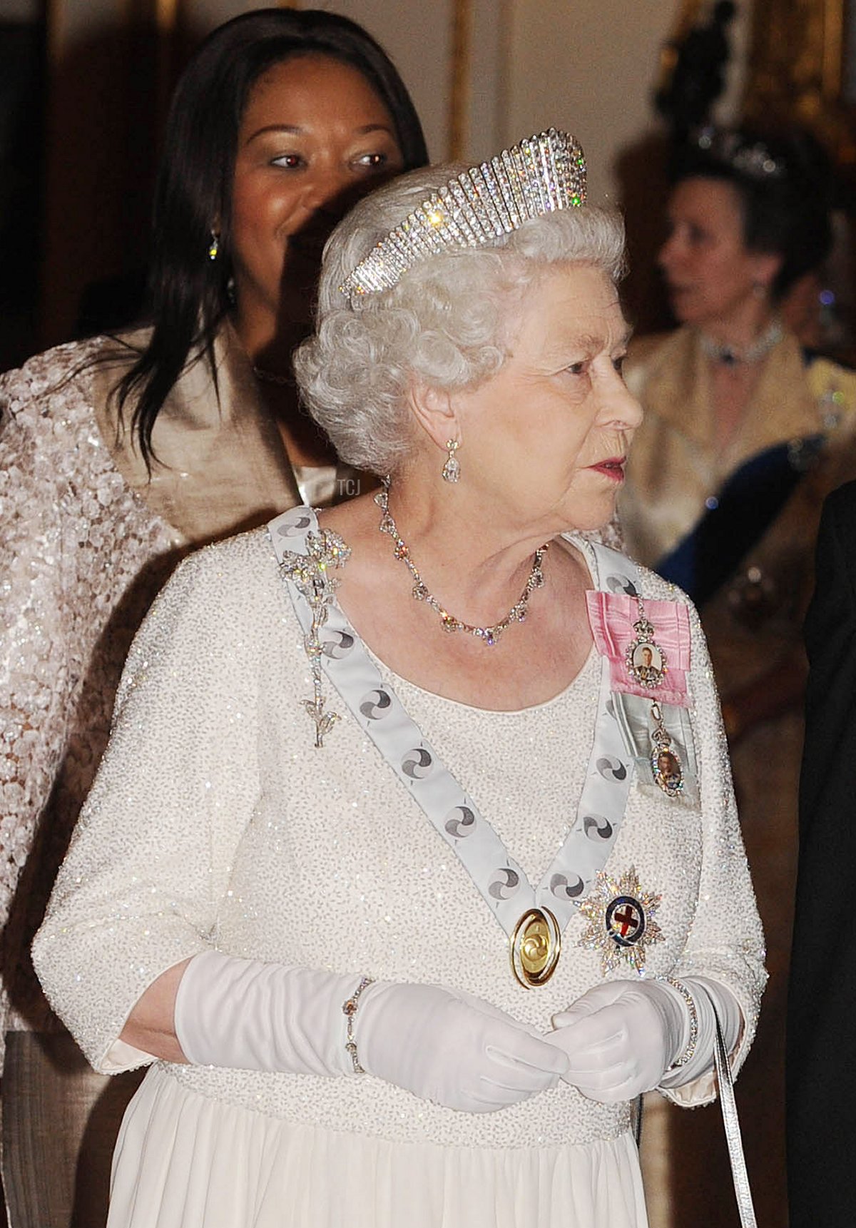 Queen Elizabeth II (2ndL), Prince Philip, Duke of Edinburgh (R), President of South Africa Jacob Zuma (2ndR) and his wife Tobeka Madiba Zuma, (L) attend a state banquet at Buckingham Palace on March 3, 2010 in London, England