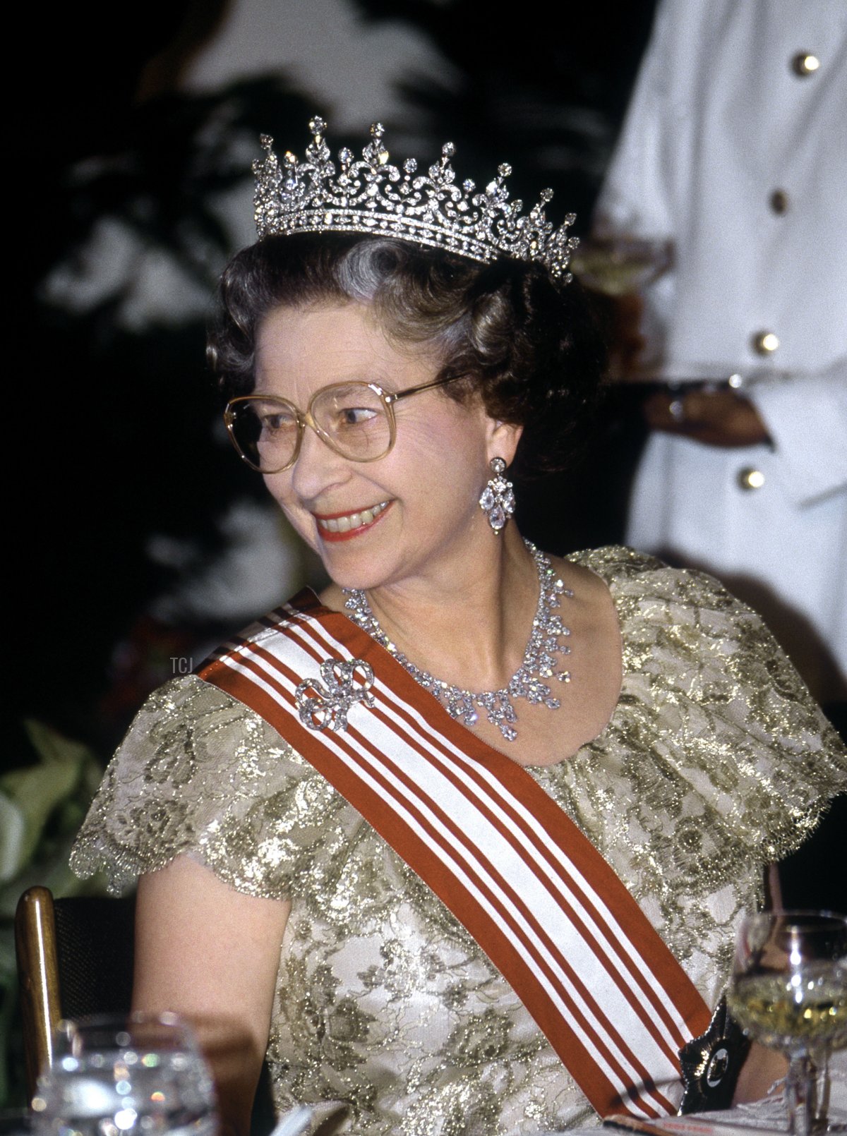 The Queen attends a banquet in Singapore, 1989