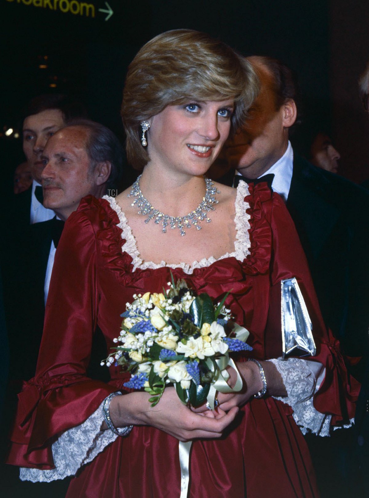 Diana, Princess of Wales wears the King Khalid Necklace (and the Qatari Pearl Drop Earrings) at the Barbican Arts Centre in London, March 1982