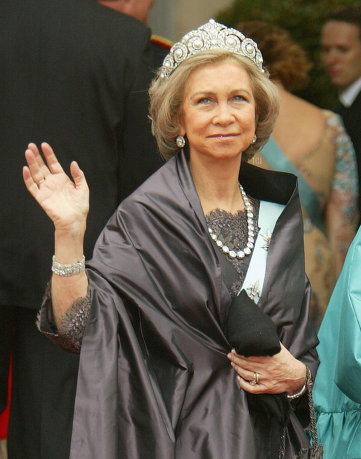 Queen Sofia of Spain and Queen Beatrix of Netherlands arrive to attend the wedding between Danish Crown Prince Frederik and Miss Mary Elizabeth Donaldson in Copenhagen Cathedral May 14, 2004 in Copenhagen, Denmark