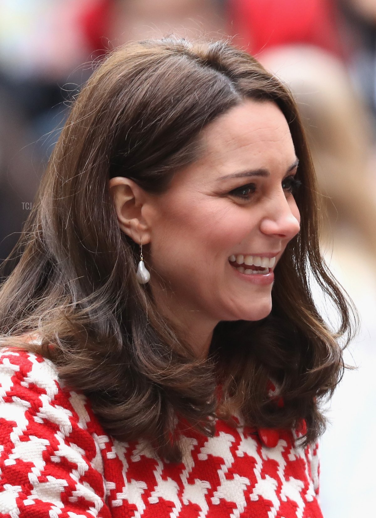 Catherine, Duchess of Cambridge and Prince William, Duke of Cambridge visit Matteusskolan School to join children who have taken part in the YAM programme during one of their mental health activity sessions on day two of their royal visit to Sweden and Norway on January 31, 2018 in Stockholm, Sweden