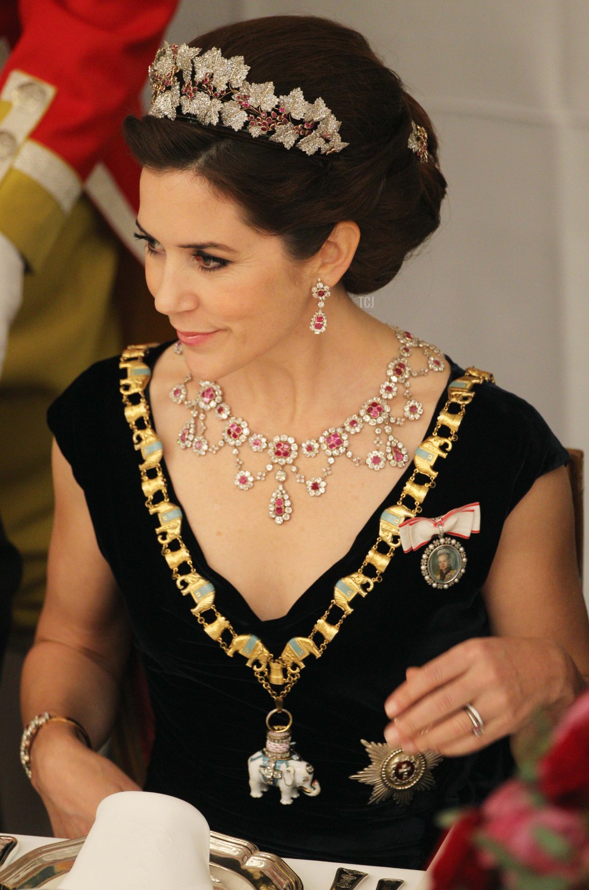 Crown Princess Mary of Denmark attends a Gala Dinner to celebrate Queen Margrethe II of Denmark's 40 years on the throne at Christiansborg Palace Chapel on January 15, 2012 in Copenhagen, Denmark