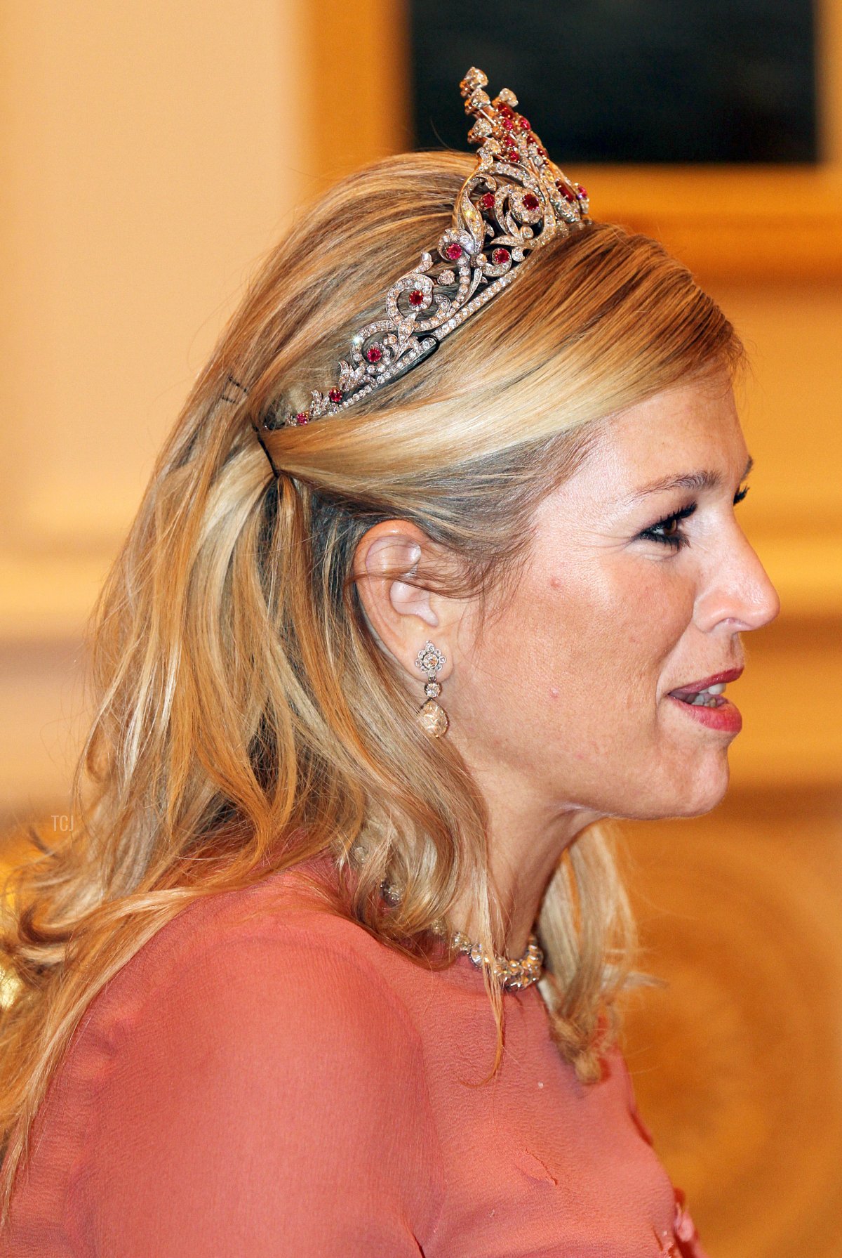 Dutch Princess Maxima attends the state banquet at Al Alam Palace in Muscat, Oman, on 10 January 2012