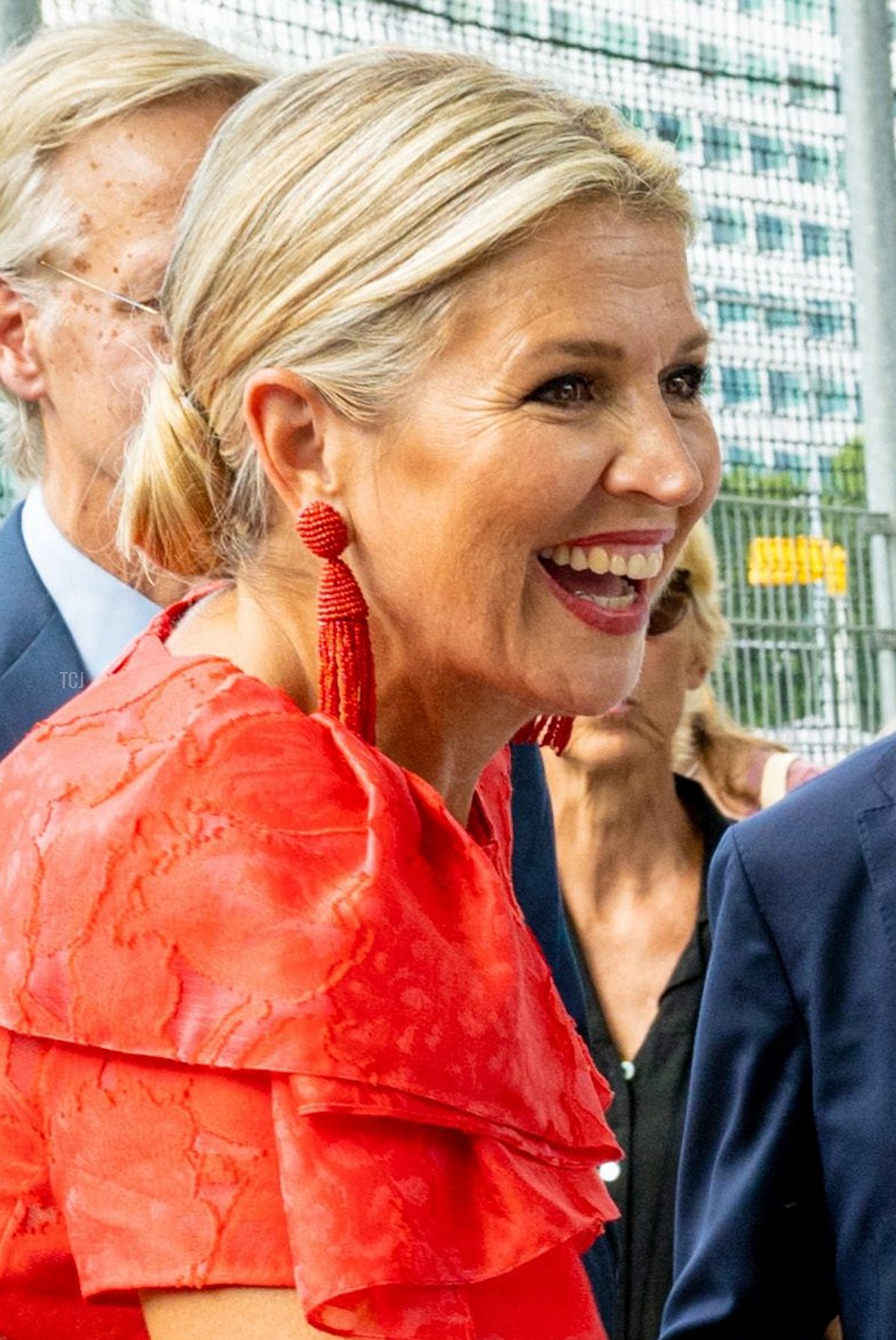 Queen Maxima of Netherlands (L) meets students as she visit the Welcome Week and Introductory Programme activity market for new students in Delft, on August 24, 2022