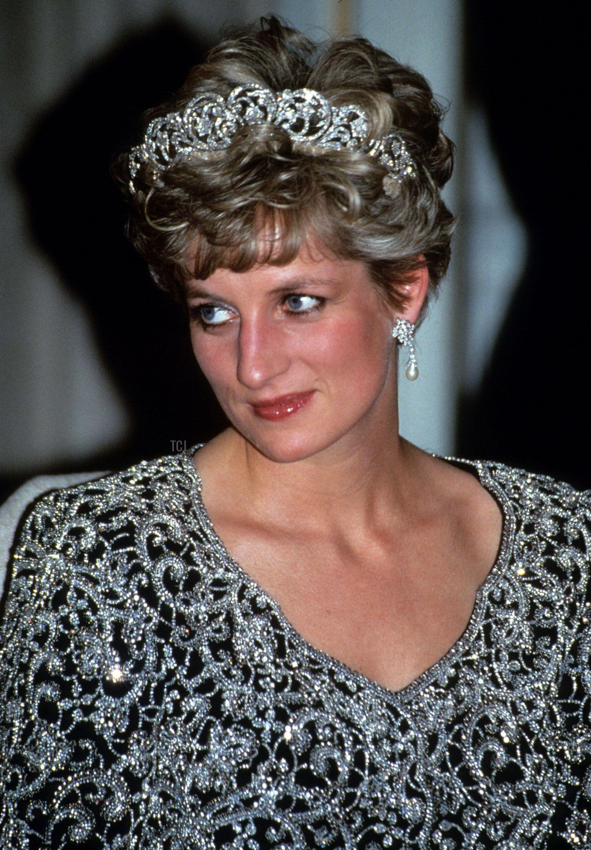 Princess Diana, Princess of Wales, wearing a Catherine Walker gown and the Spencer family tiara, attends a banquet in her honour in Delhi, India on February 12,1992