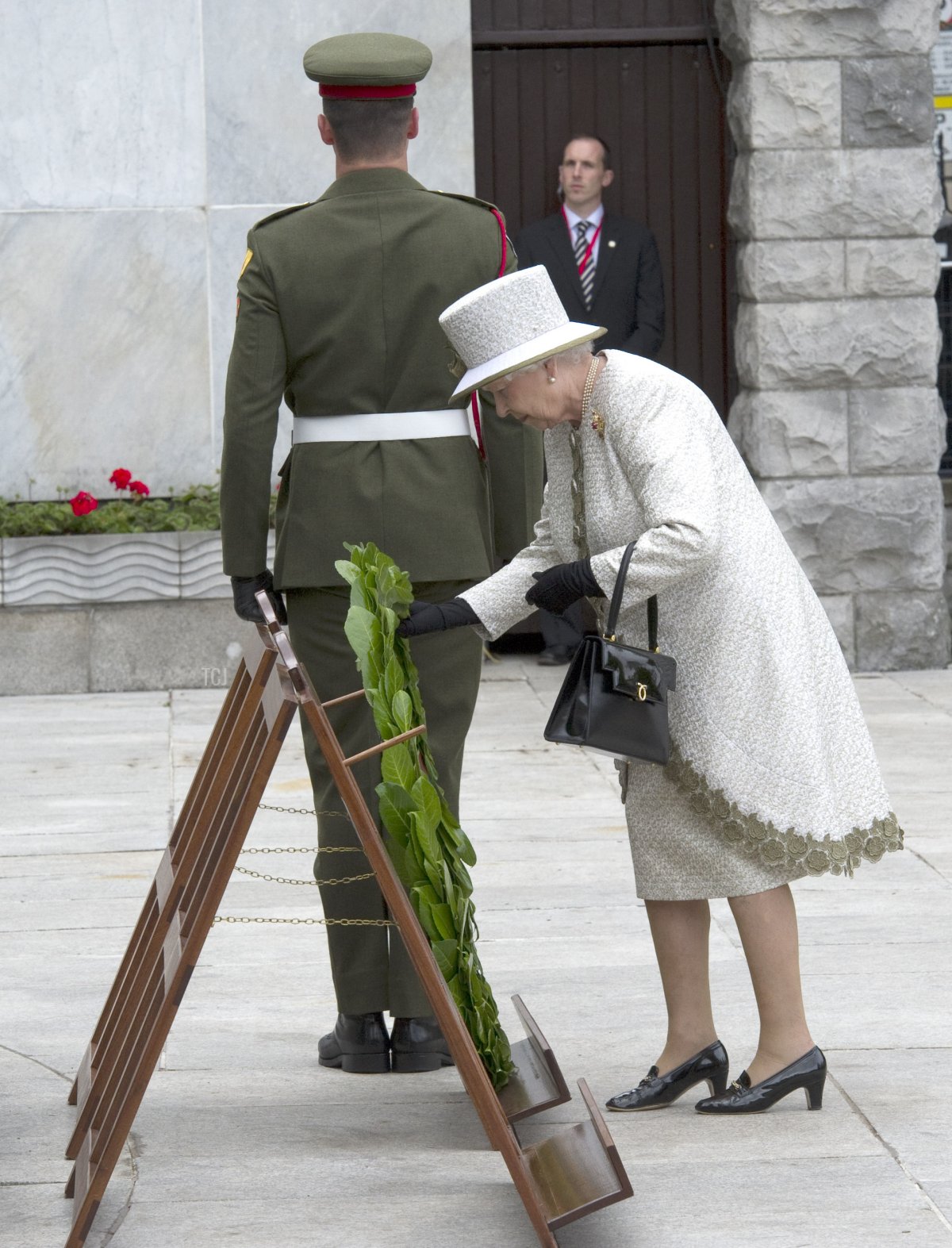 Queen Elizabeth II lays a wreath at Dublin Memorial Garden on May 17, 2011 in Dublin, Ireland