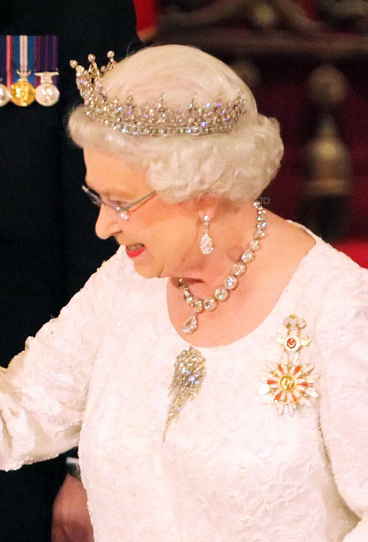 Queen Elizabeth II and President of Turkey Abdullah Gul (left) attend a State Banquet at Buckingham Palace, London, on the first day of his State Visit to the UK on November 22, 2011