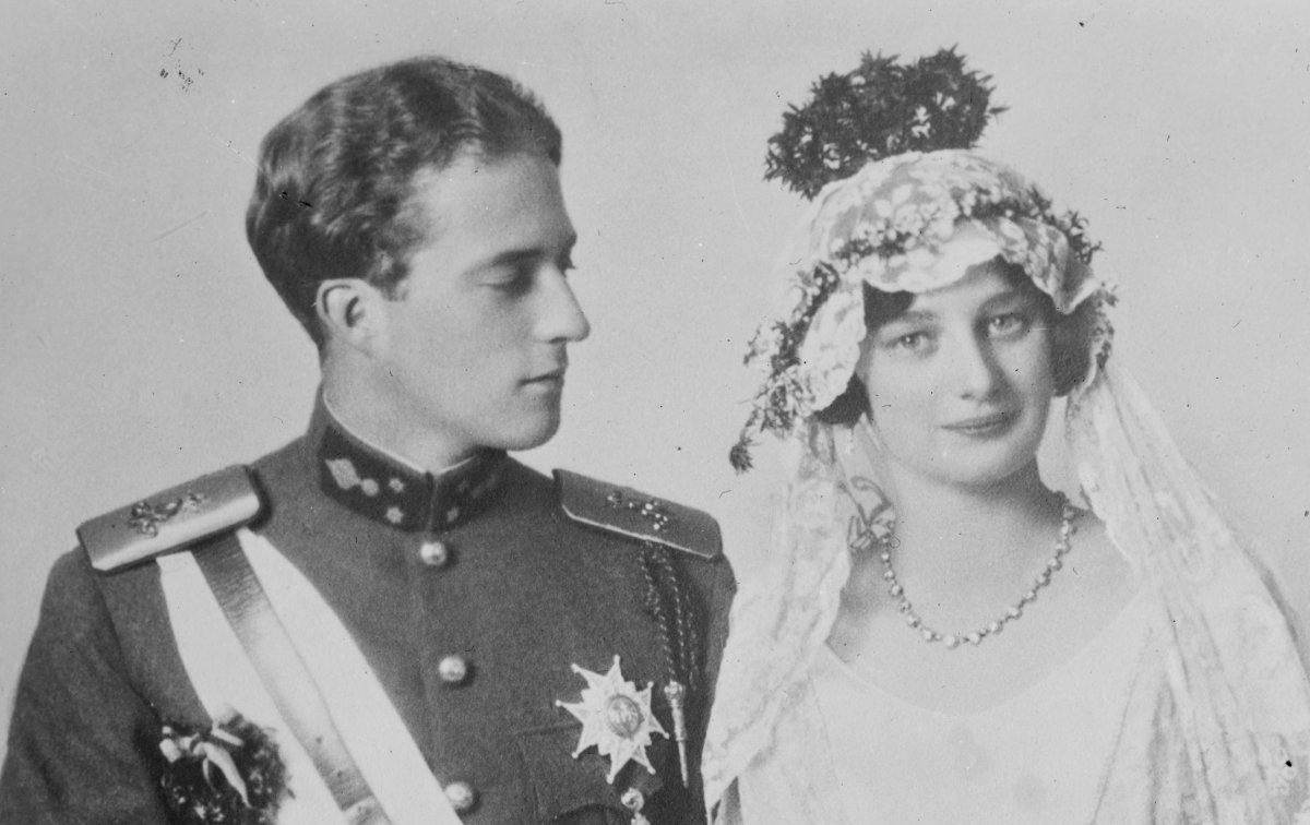Wedding portrait of King Leopold III and Queen Astrid of Belgium, 1926