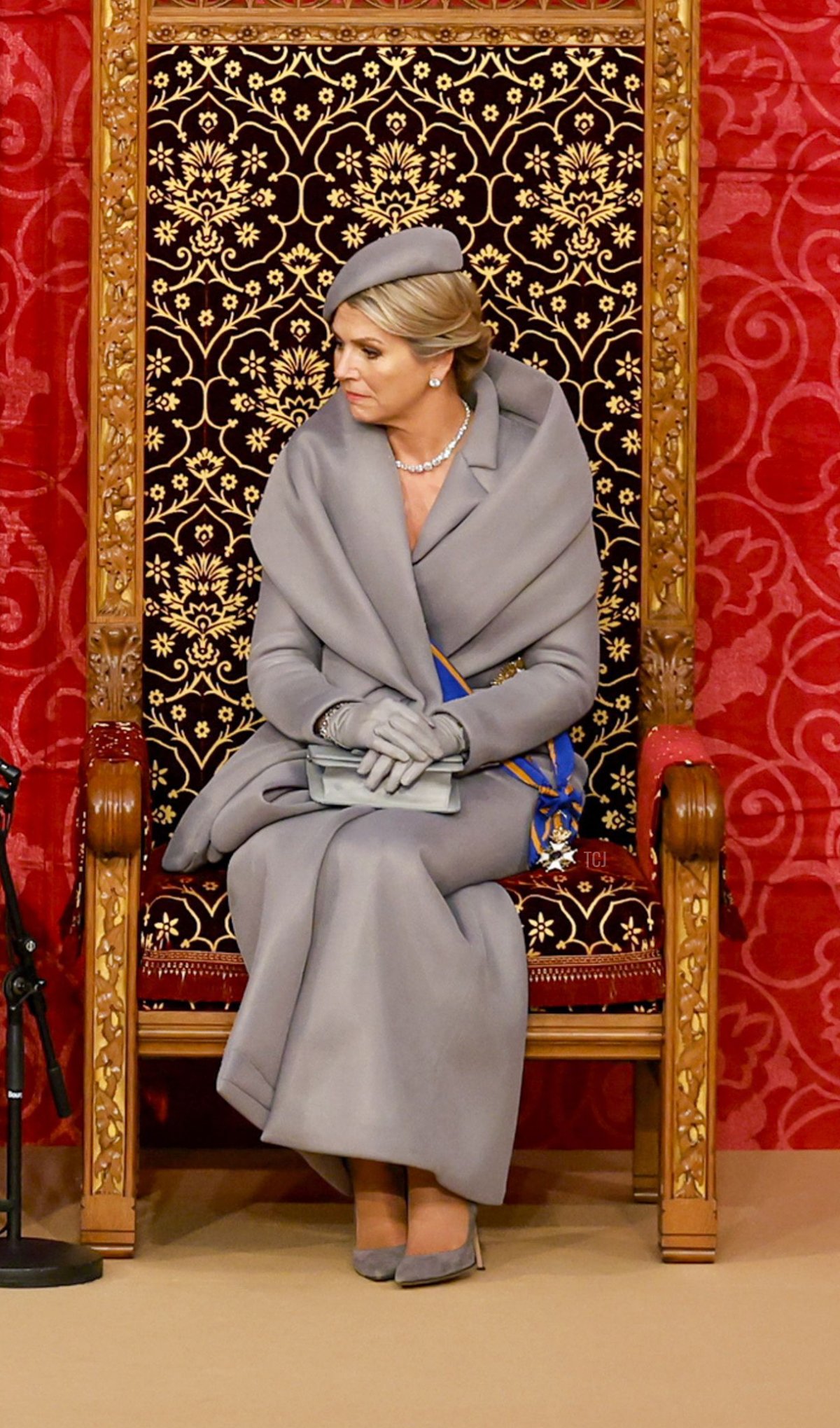 Netherlands' King Willem-Alexander (L) delivers his Speech as Queen Maxima sits next to him during the Prince Day ceremony at the Royal Theater, known as Koninklijke Schouwburg, in The Hague on September 20, 2022