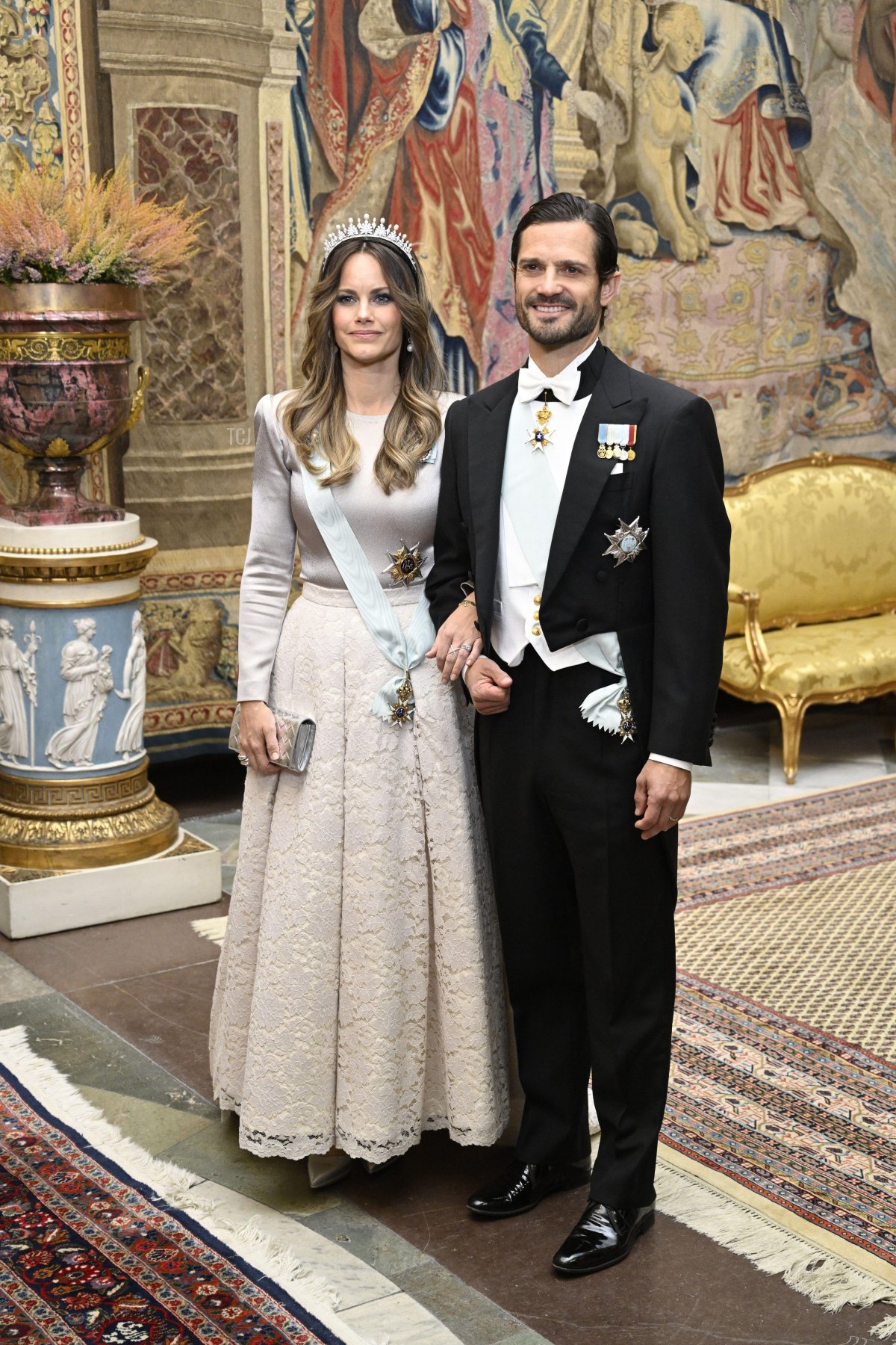 Princess Sofia and Prince Carl Philip arrive at a dinner at Stockholm Palace September 29, 2022
