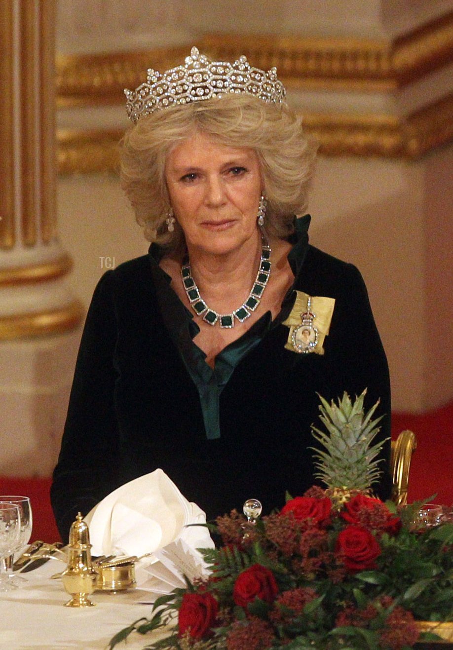Camilla, Duchess of Cornwall (L) , President of South Africa Jacob Zuma (C) and Queen Elizabeth II (R) attend a state banquet at Buckingham Palace on March 3, 2010 in London, England
