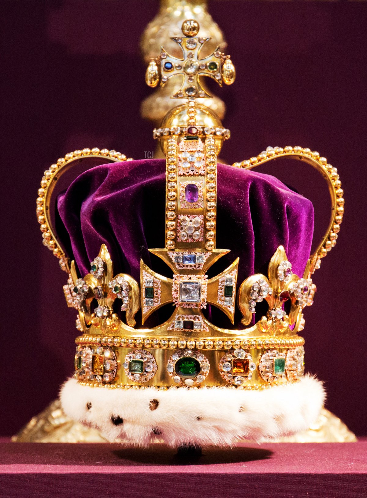 A picture shows St Edward's Crown, the crown used in coronations for English and later British monarchs, and one of the senior Crown Jewels of Britain, during a service to celebrate the 60th anniversary of the coronation of Queen Elizabeth II at Westminster Abbey in London on June 4, 2013