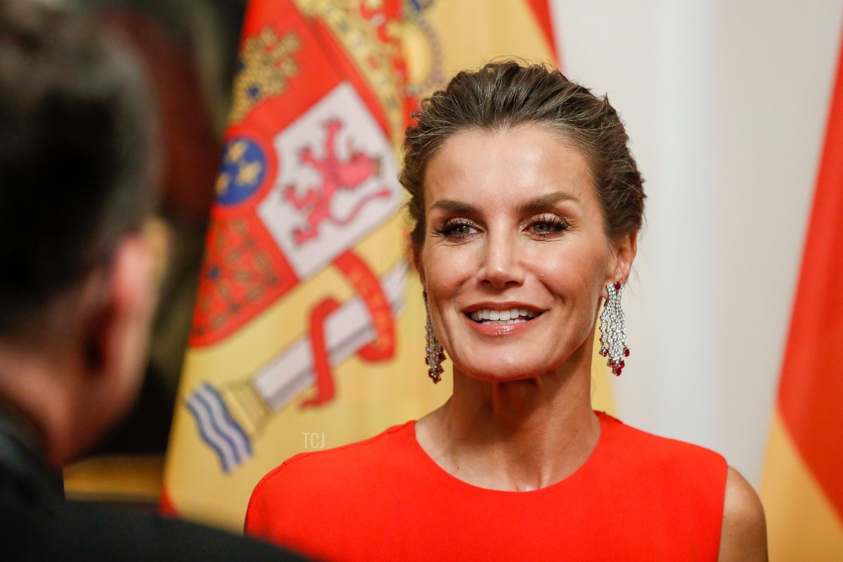 Queen Letizia of Spain greets guests during a defilee at Bellevue Palace on October 17, 2022 in Berlin, Germany