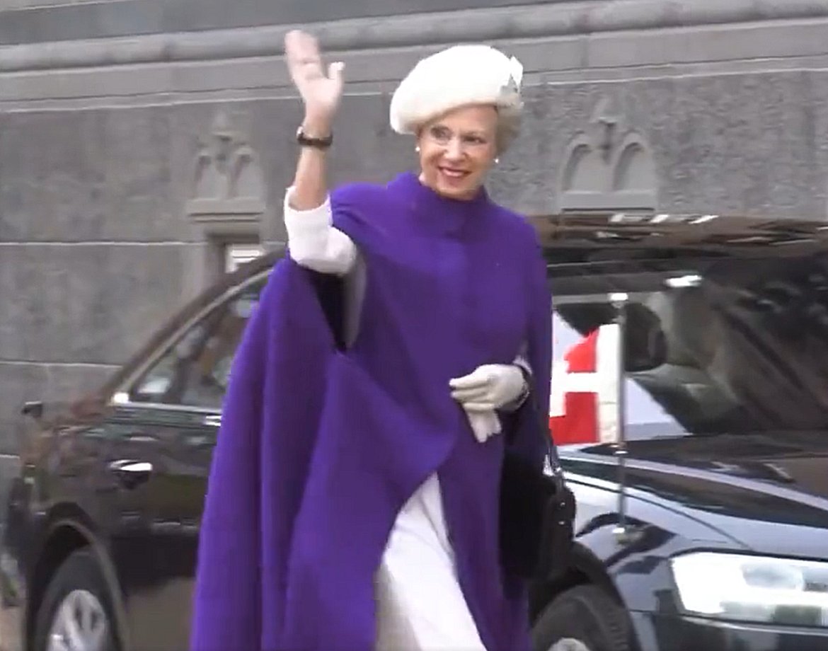 Princess Benedikte arrives at Copenhagen City Hall for Queen Margrethe's Golden Jubilee celebration, November 2022