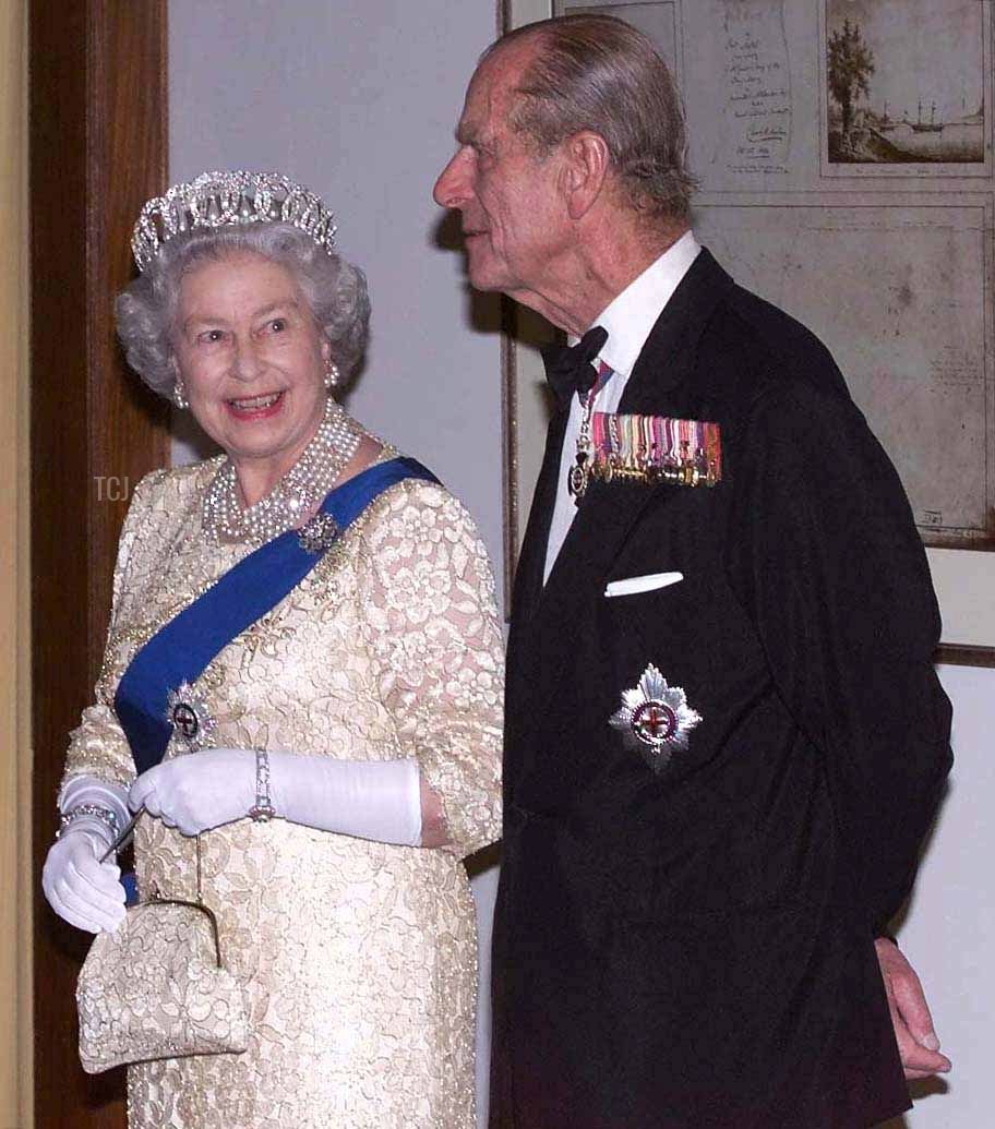 The Queen and Duke of Edinburgh arrive for a state banquet held for the Commonwealth Heads of Government 12 November 1999, in Durban, South Africa