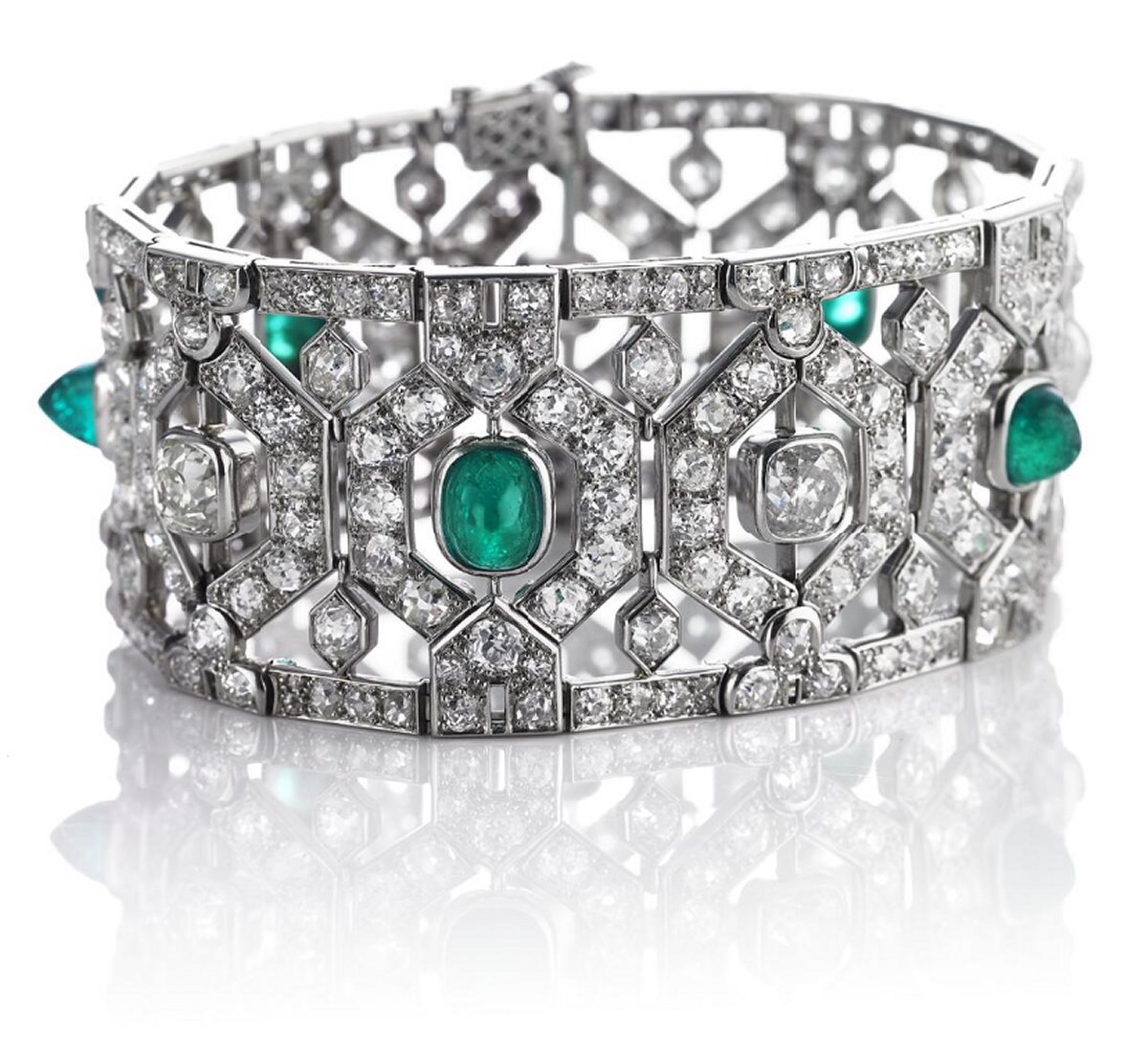 Queen Alexandrine of Denmark’s emerald and diamond bracelet