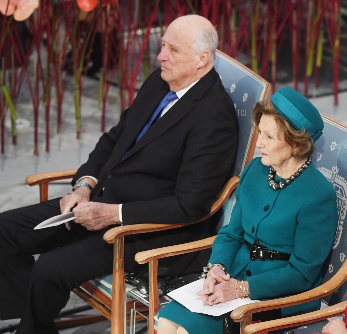 Queen Sonja and King Harald attend the Nobel Peace Prize Ceremony 2022 at the City Hall on December 10, 2022 in Oslo, Norway