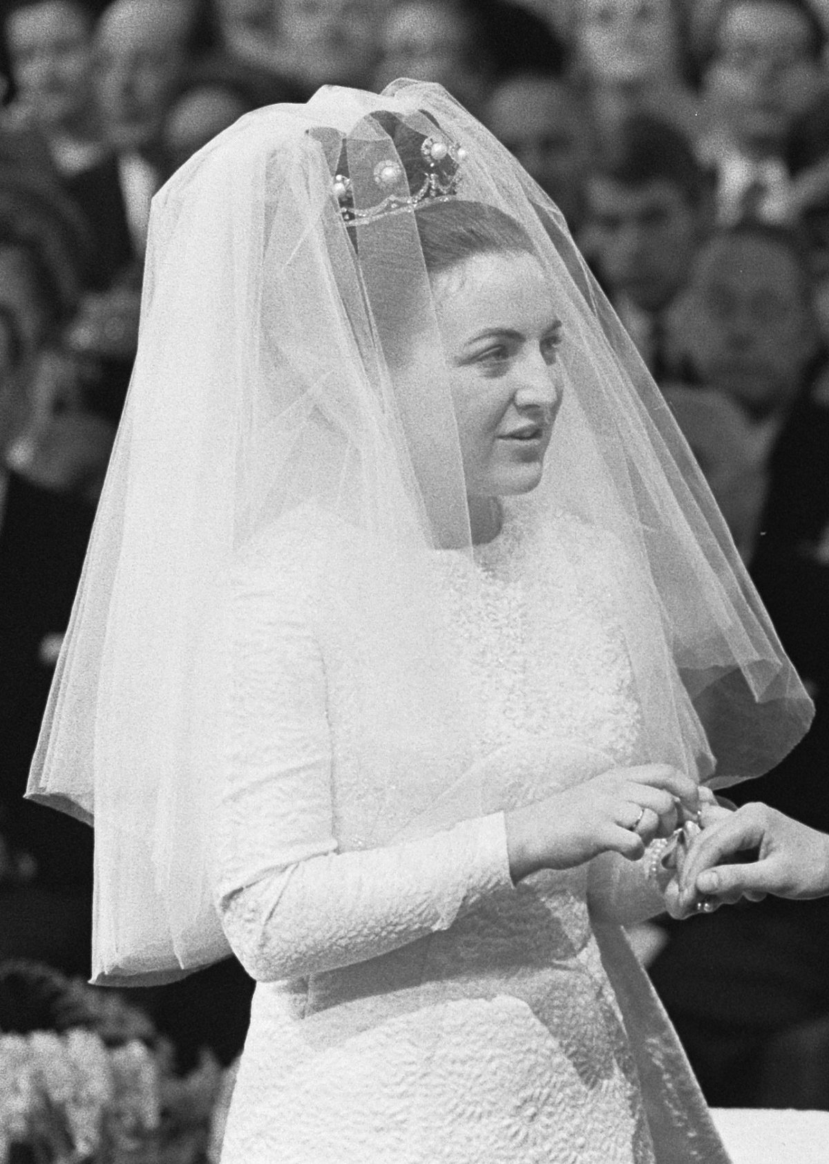 Princess Margriet of the Netherlands marries Pieter van Vollenhoven in The Hague, 10 January 1967 (Ron Kroon/Anefo/Nationaal Archief/Wikimedia Commons)