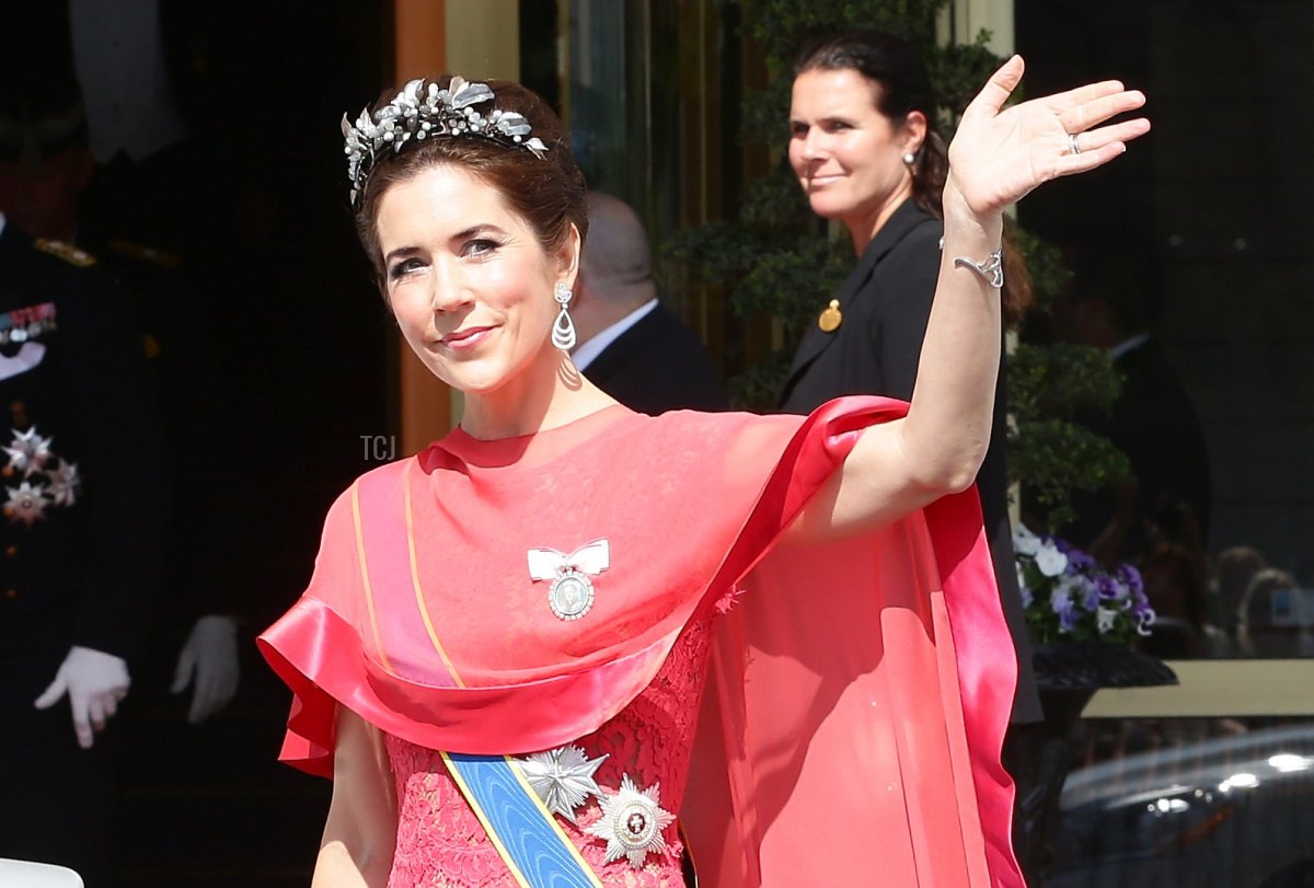 Crown Princess Mary of Denmark departs from the Grand Hotel to attend the wedding of Princess Madeleine of Sweden and Christopher O'Neill on June 8, 2013 in Stockholm, Sweden (Vittorio Zunino Celotto/Getty Images)
