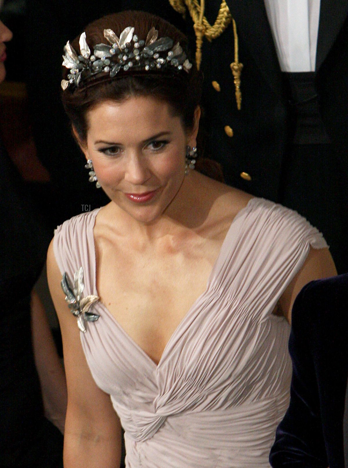 Crown Princess Mary of Denmark arrives for a gala dinner on the occasion of the 75th birthday of Prince Henrik of Denmark at Fredensborg Castle, 11 June 2009 (Patrick van Katwijk/DPA Picture Alliance Archive/Alamy)