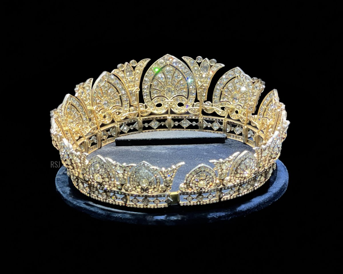 The Devonshire Diadem, displayed as part of Sotheby's Platinum Jubilee Exhibition in London, June 2022 (Raymond Janis)