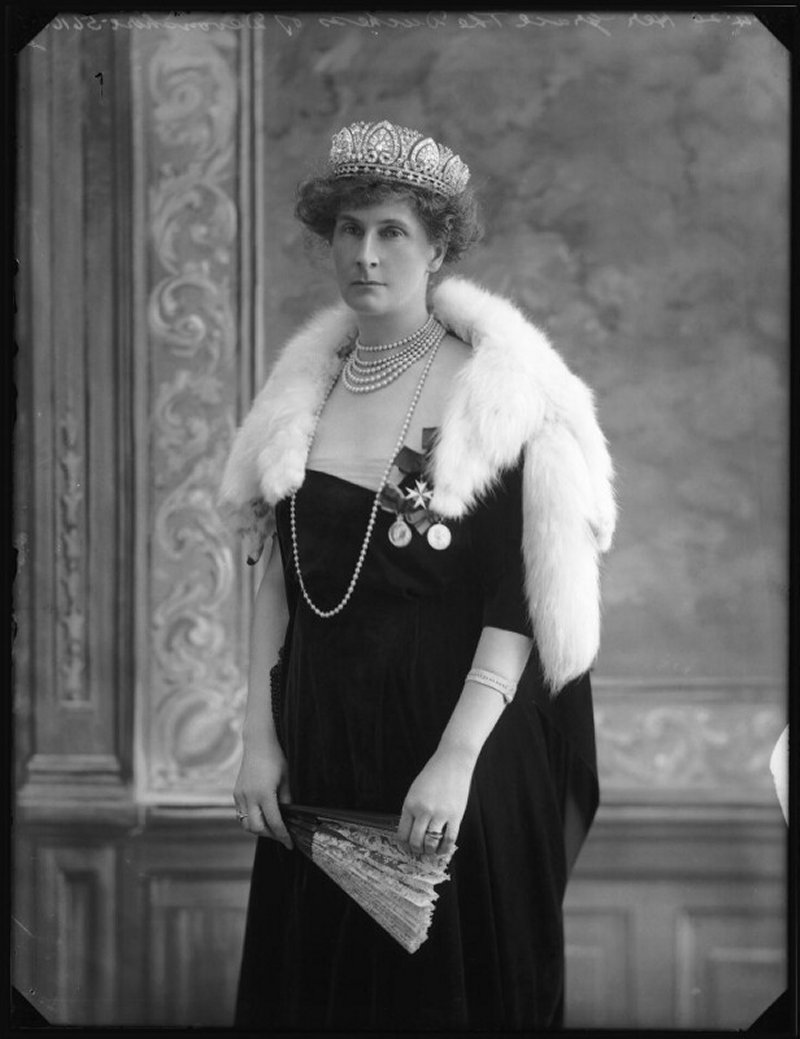 Evelyn Emily Mary Cavendish (née Petty-Fitzmaurice), Duchess of Devonshire by Bassano Ltd, 29 April 1920 (© National Portrait Gallery, London)