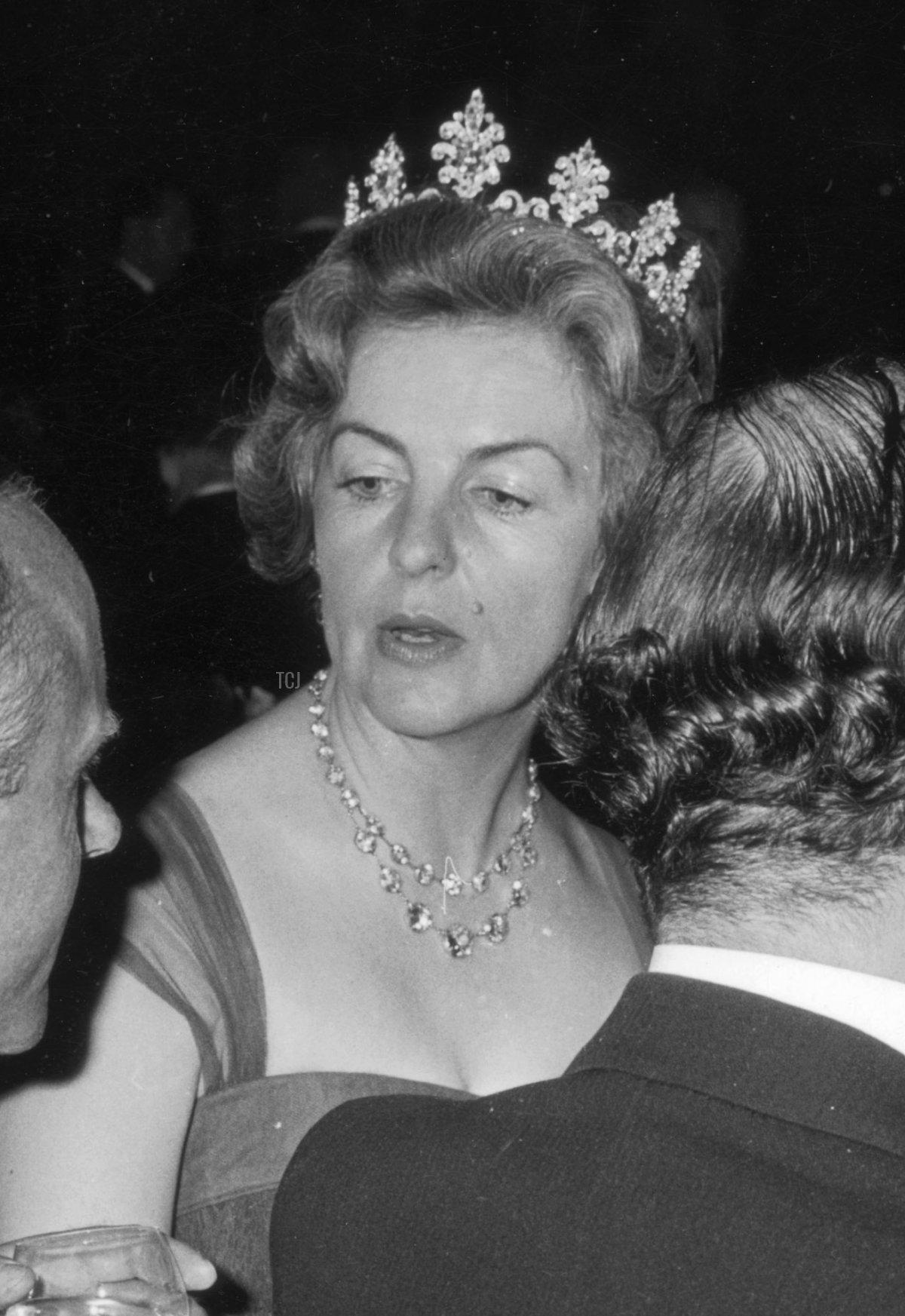 Deborah Mitford, Duchess of Devonshire at the Dorchester Hotel, London, 27 June 1961 (Evening Standard/Hulton Archive/Getty Images)