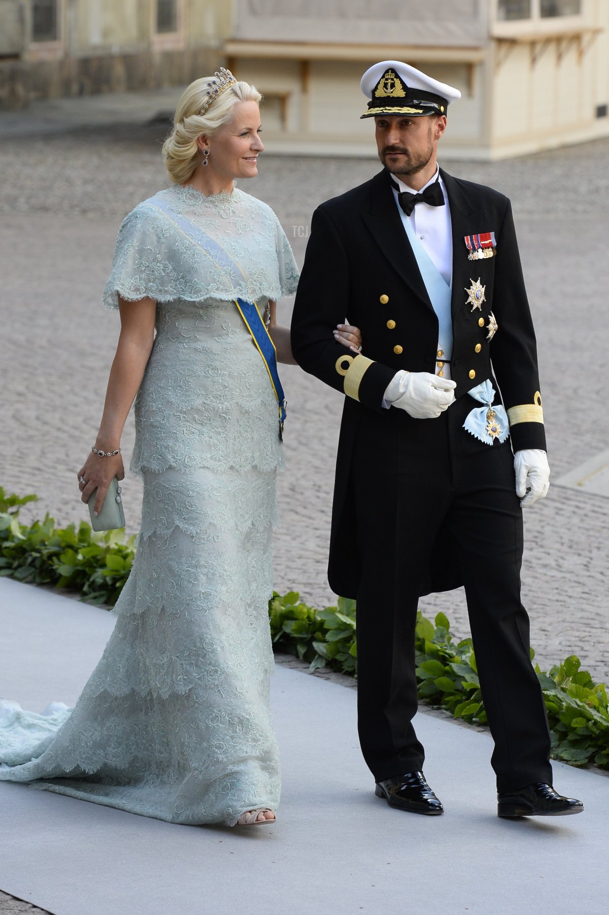 Crown Prince Haakon and Crown Princess Mette-Marit of Norway attend the wedding of Princess Madeleine of Sweden and Christopher O'Neill on June 8, 2013 in Stockholm, Sweden (JONATHAN NACKSTRAND/AFP via Getty Images)