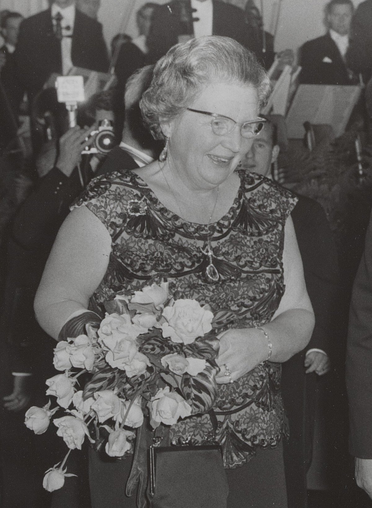 Queen Juliana attends a concert in The Hague, November 20, 1964 (Harry Pot/Anefo/Nationaal Archief/Wikimedia Commons)