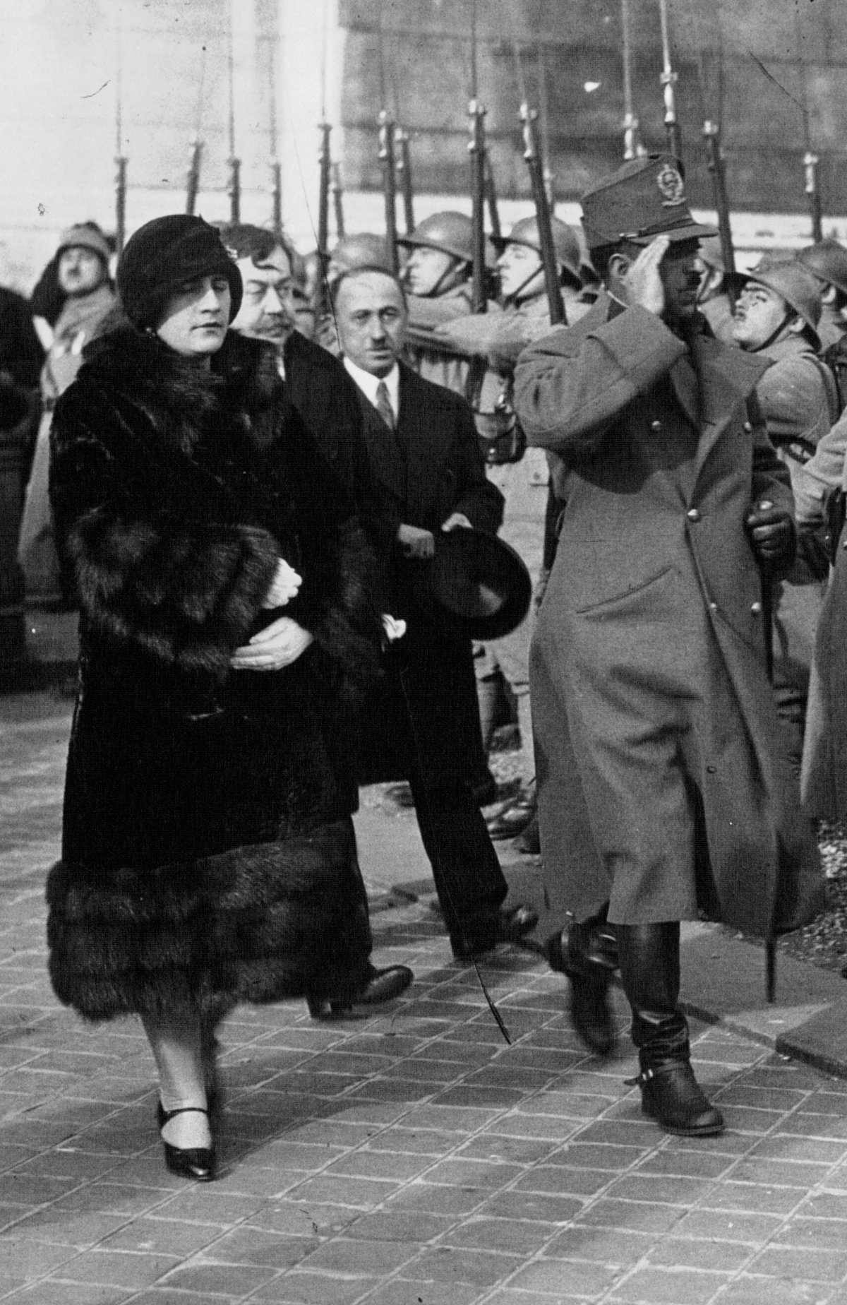 The King and Queen of Afghanistan in Paris, 1928 (Gallica Digital Library/Wikimedia Commons)