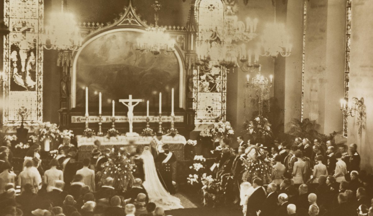 Crown Prince Olav of Norway marries Princess Martha of Sweden in Oslo, March 21, 1929 (National Library of Norway)