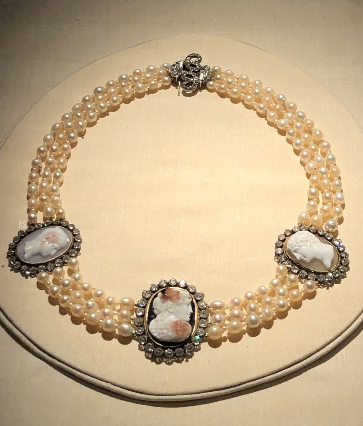 The Cameo Necklace on display at the Royal Palace in Stockholm, part of the Golden Jubilee festivities for King Carl XVI Gustaf of Sweden, 2023 (Photo generously shared with us by Kristina; do not reproduce)