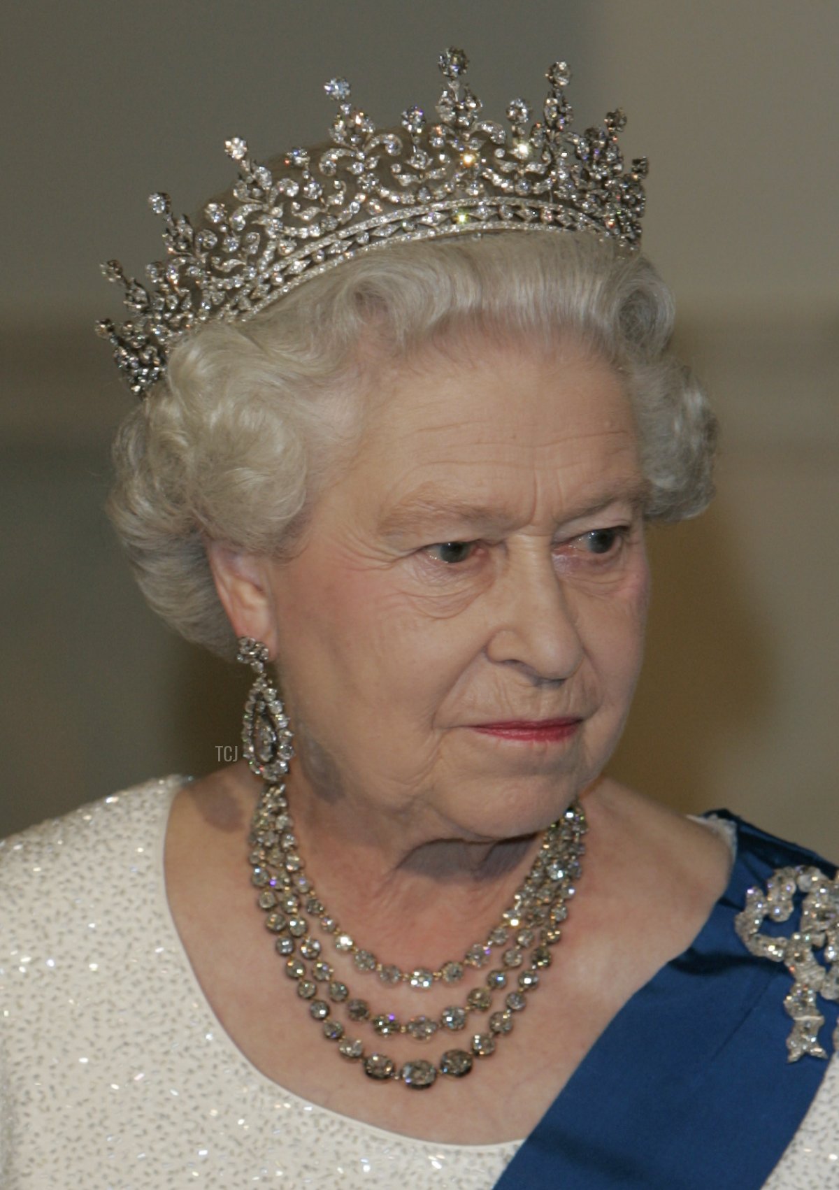 Queen Elizabeth II attends a state dinner at the White House in Washington, D.C. on May 7, 2007 (Pool/Getty Images)