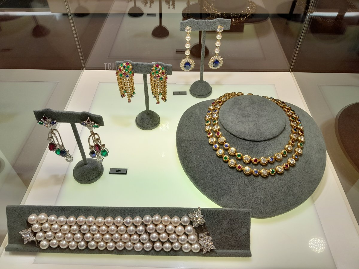 Pieces of jewelry by Köchert from the collection of Heidi Horten, recently sold by Christie's in Geneva (Photo © Thomas. Do not reproduce.)