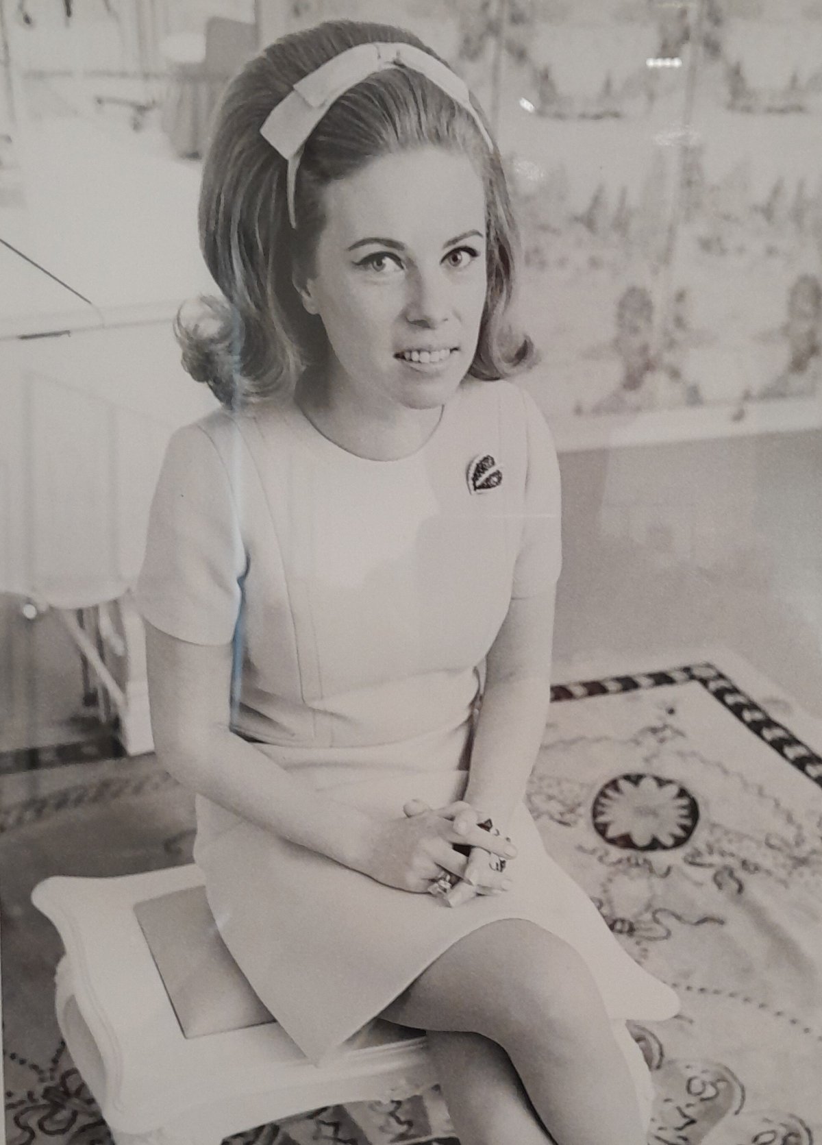 Photograph of a young Heidi Horten displayed by Christie's in Vienna, 2023 (Photo © Thomas. Do not reproduce.)