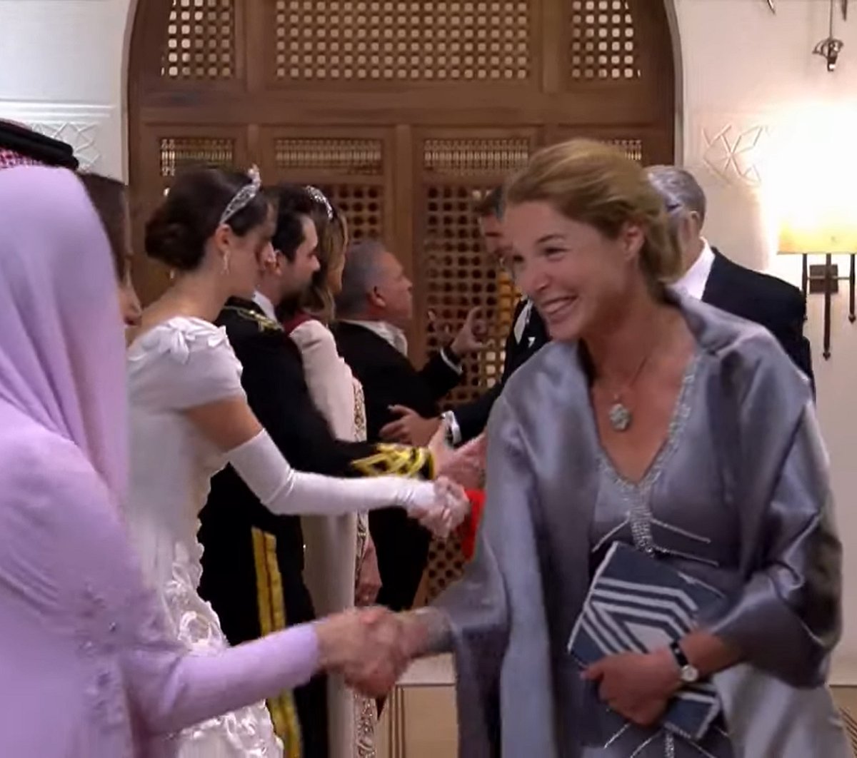 Katharine Butler, the partner of Kyril of Bulgaria, attends a banquet celebrating the wedding of Crown Prince Hussein and Princess Rajwa in Amman, June 1, 2023 (Screencapture/Roya News English)