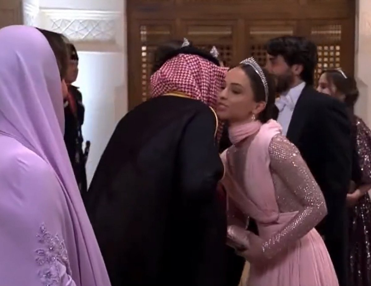 Princess Iman bint Abdullah attends a banquet celebrating the wedding of Crown Prince Hussein and Princess Rajwa in Amman, June 1, 2023 (Screencapture/Roya News English)