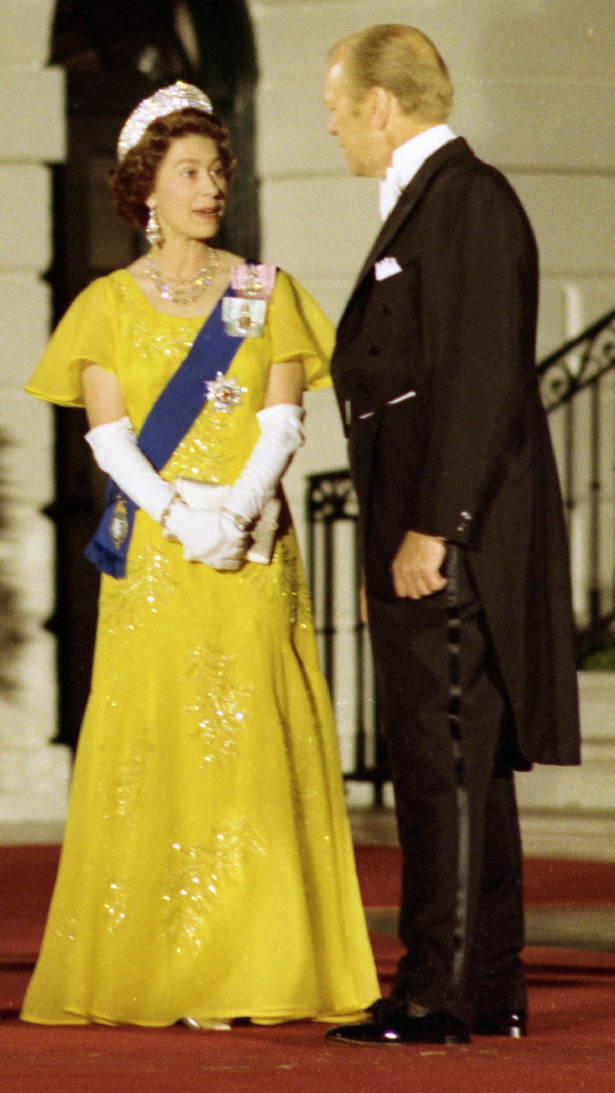 Queen Elizabeth II and President Ford attend a state dinner at the White House in Washington, D.C., July 7, 1976 (National Archives and Records Administration/Wikimedia Commons)