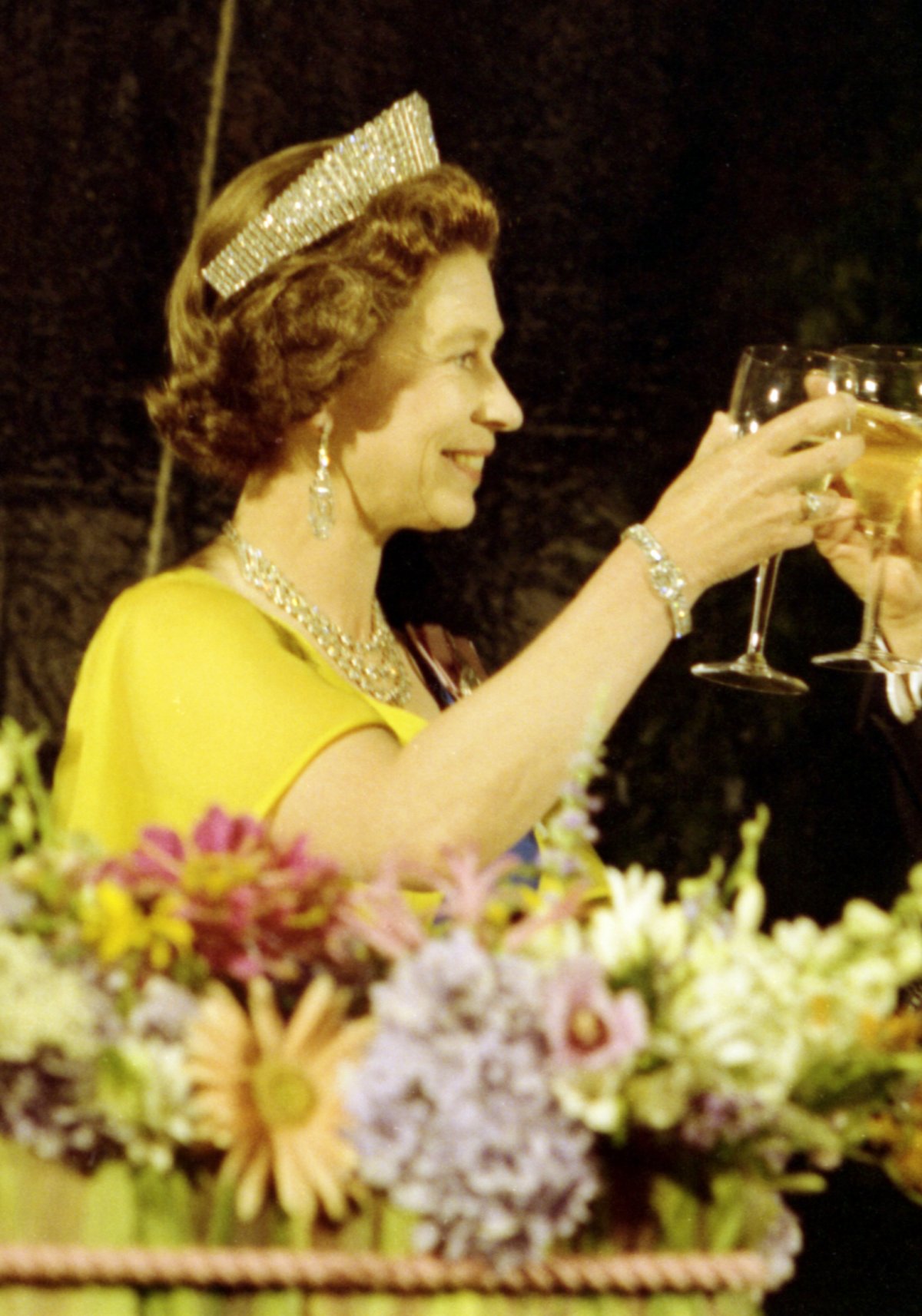 Queen Elizabeth II attends a state dinner at the White House in Washington, D.C., July 7, 1976 (National Archives and Records Administration/Wikimedia Commons)