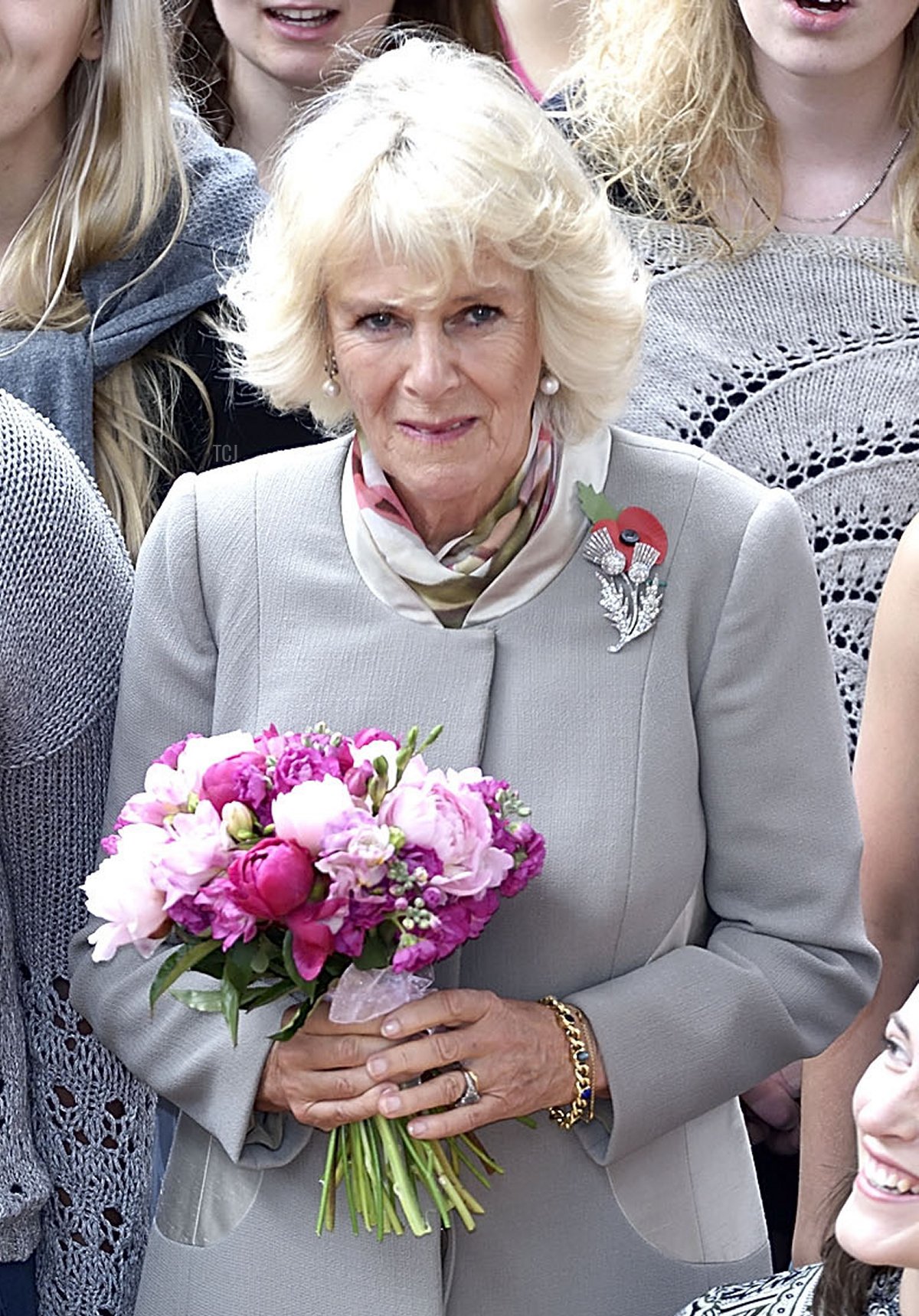 The Duchess of Cornwall poses with students during a visit to the Te Whaea National Dance Centre on November 5, 2015 in Wellington, New Zealand (Marty Melville - Pool/Getty Images)