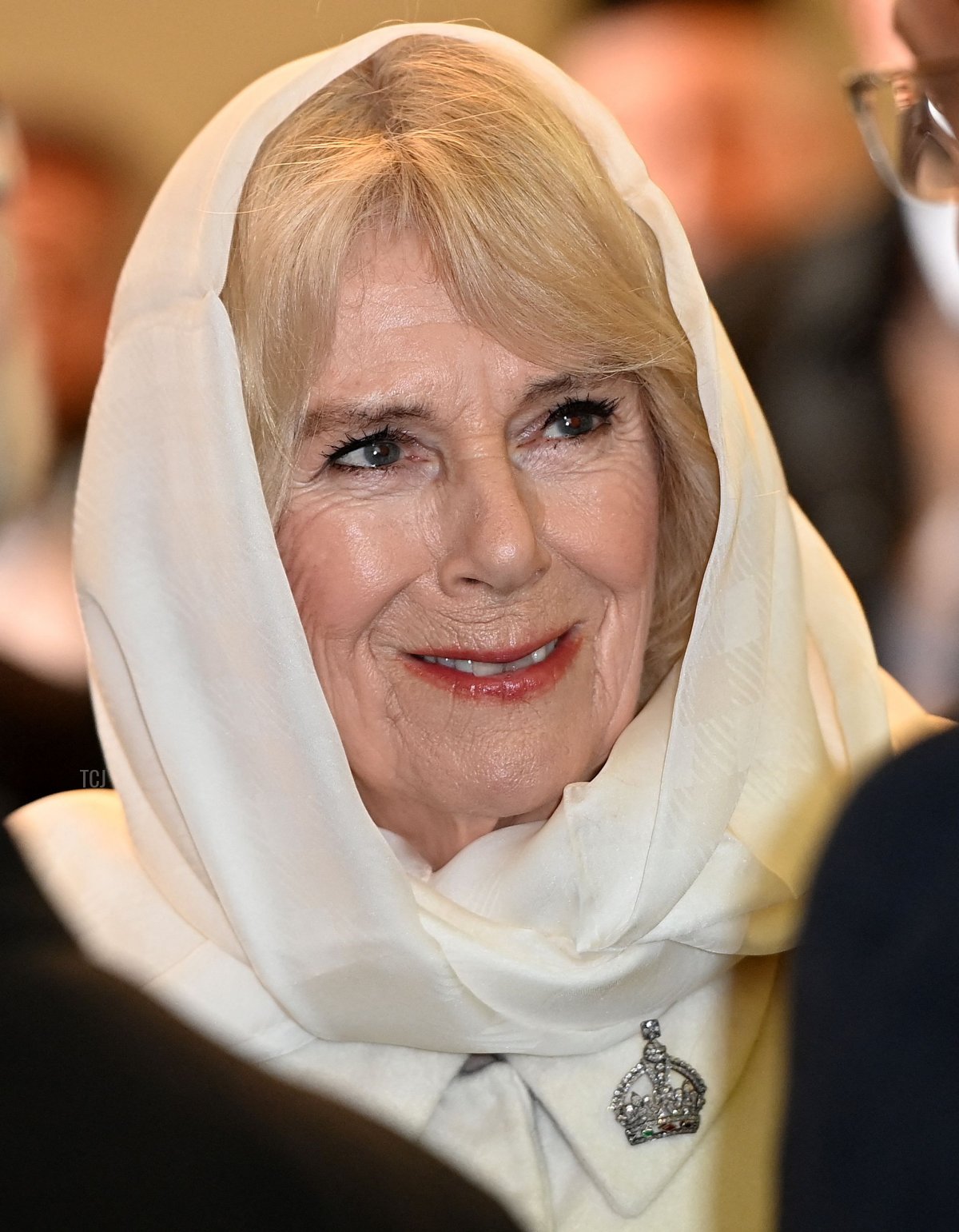 Queen Camilla visits Brick Lane Mosque in east London on February 8, 2023 (EDDIE MULHOLLAND/POOL/AFP via Getty Images)