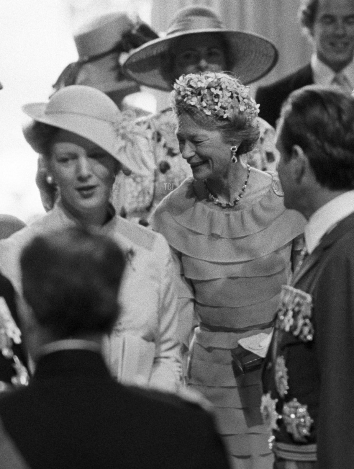 Queen Margrethe II of Denmark and Grand Duchess Josephine-Charlotte of Luxembourg arrive at St. Paul's Cathedral for the wedding of the Prince of Wales and Lady Diana Spencer, July 29, 1981 (PA Images/Alamy)