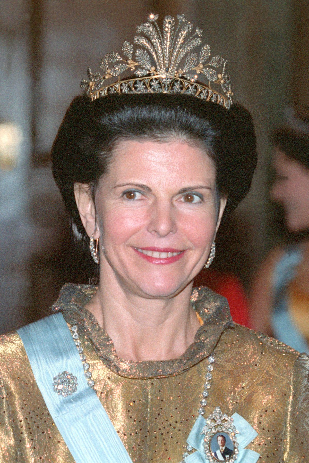 Queen Silvia of Sweden attends a gala dinner at the Royal Palace in Stockholm on March 5, 1996 (Roger Tillberg/Alamy)