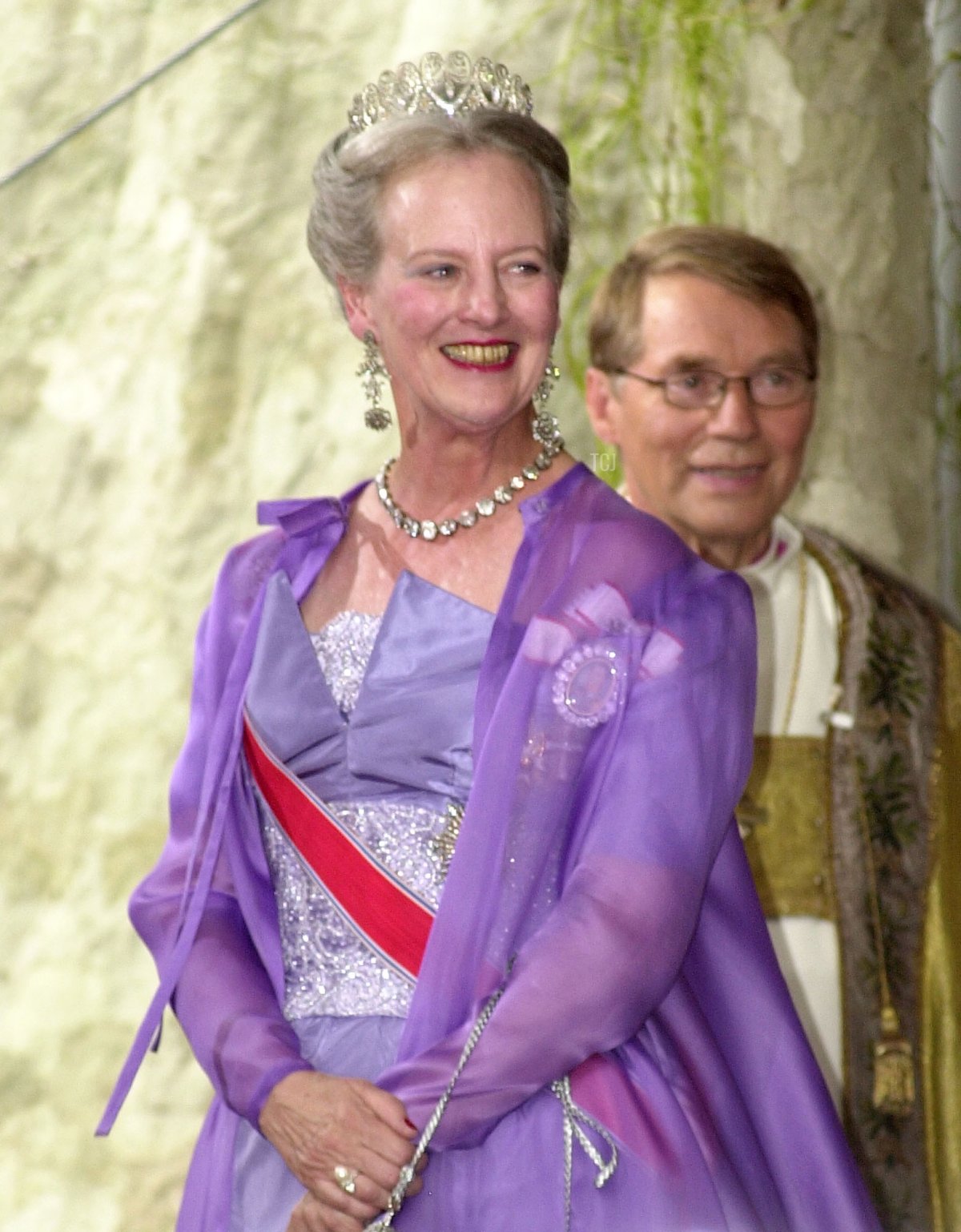 The Queen of Denmark attends the wedding of Crown Prince Haakon and Crown Princess Mette-Marit at Oslo Cathedral on August 25, 2001 (Anthony Harvey/Getty Images)