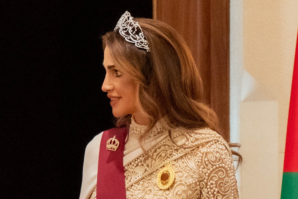 Queen Rania of Jordan attends a banquet celebrating the wedding of Crown Prince Hussein and Princess Rajwa of Jordan in Amman on June 1, 2023 (Royal Hashemite Court)
