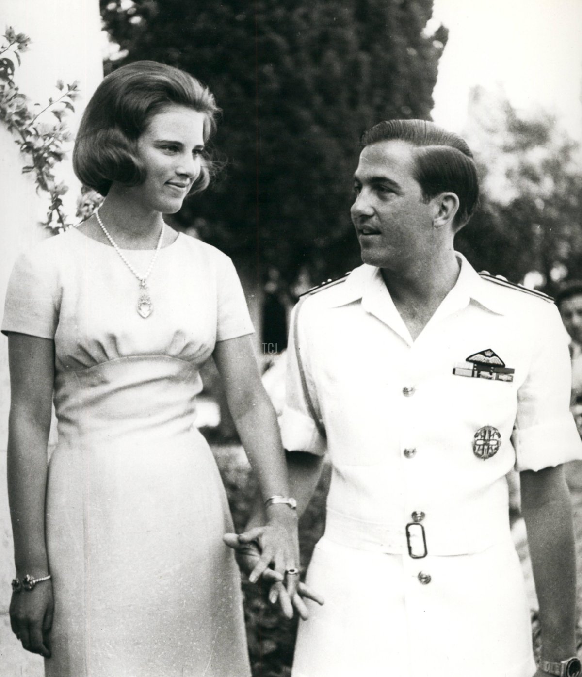 Princess Anne-Marie of Denmark and King Constantine II of the Hellenes pose at the Greek royal family's summer residence in Corfu, 1964 (Keystone Pictures/Zuma Press/Alamy)