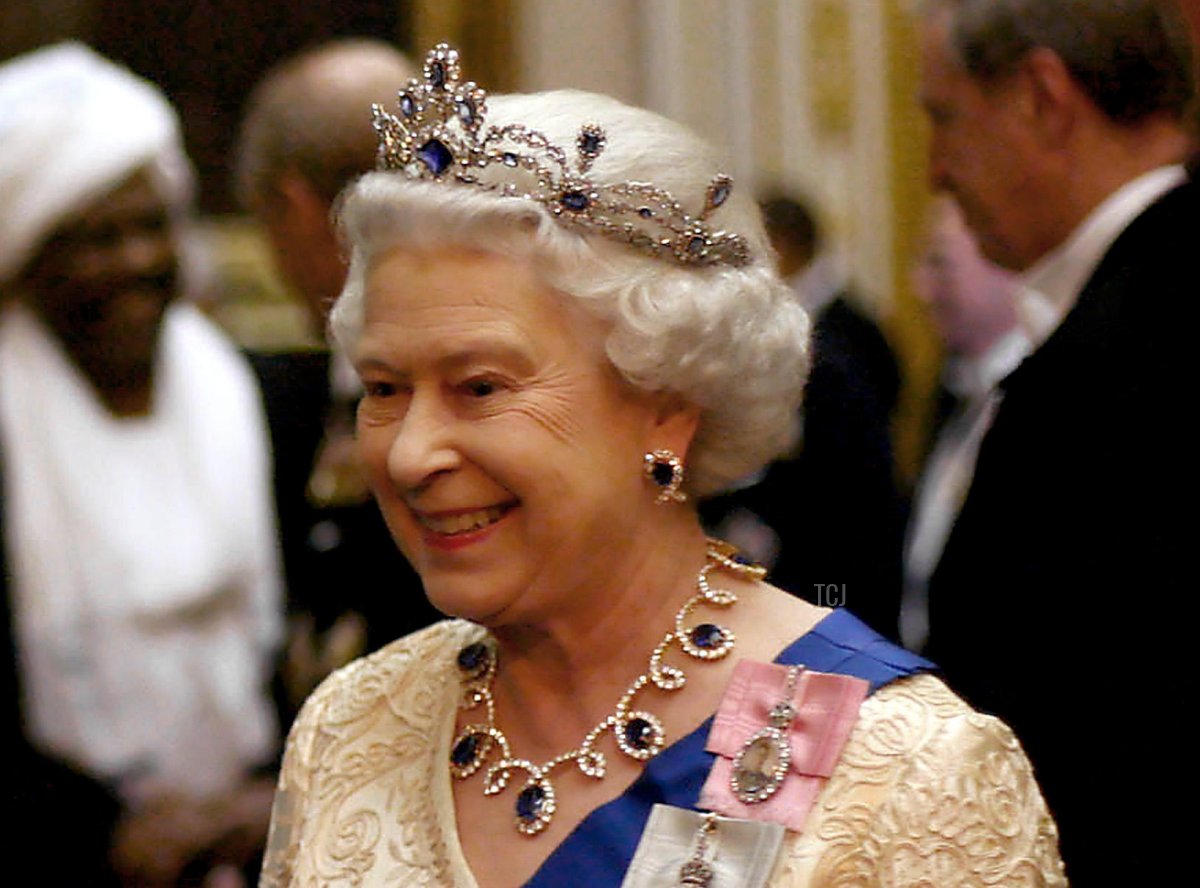 Queen Elizabeth II attends the annual diplomatic reception at Buckingham Palace in London on November 16, 2005 (Chris Young/PA Images/Alamy)