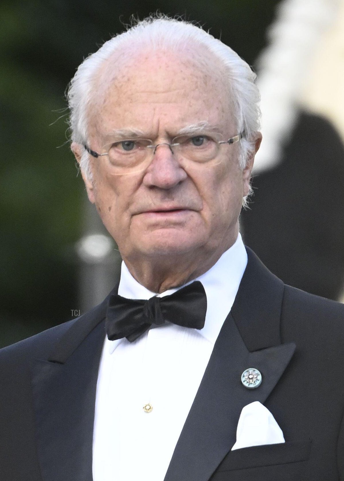 King Carl XVI Gustaf of Sweden arrives at the Drottningholm Palace Theatre for a Golden Jubilee opera performance on September 14, 2023 (Fredrik Sandberg/TT News Agency/Alamy)