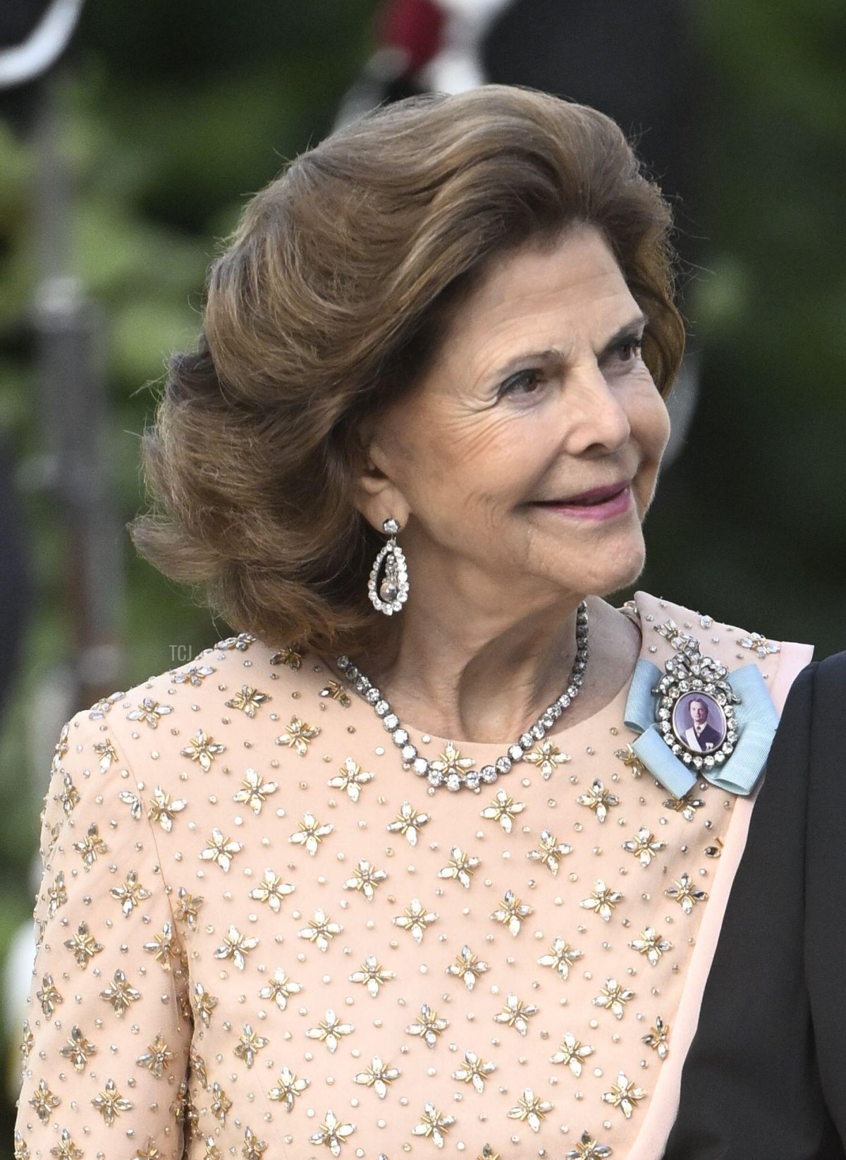 Queen Silvia of Sweden arrives at the Drottningholm Palace Theatre for a Golden Jubilee opera performance on September 14, 2023 (Fredrik Sandberg/TT News Agency/Alamy)